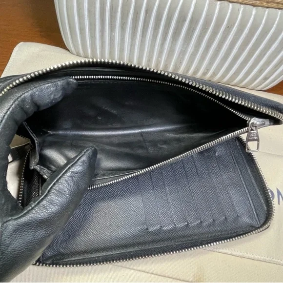 Louis Vuitton Damier Graphite Vertical Zippy Wallet - Picture 11 of 16
